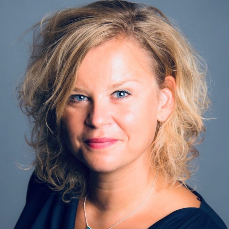 Caroline, cliente satisfaite de l'agence IMEOV marketing